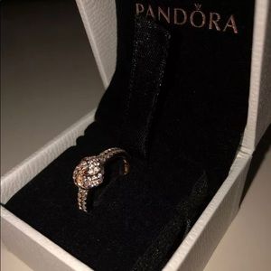 Pandora Love Knot ring rose gold